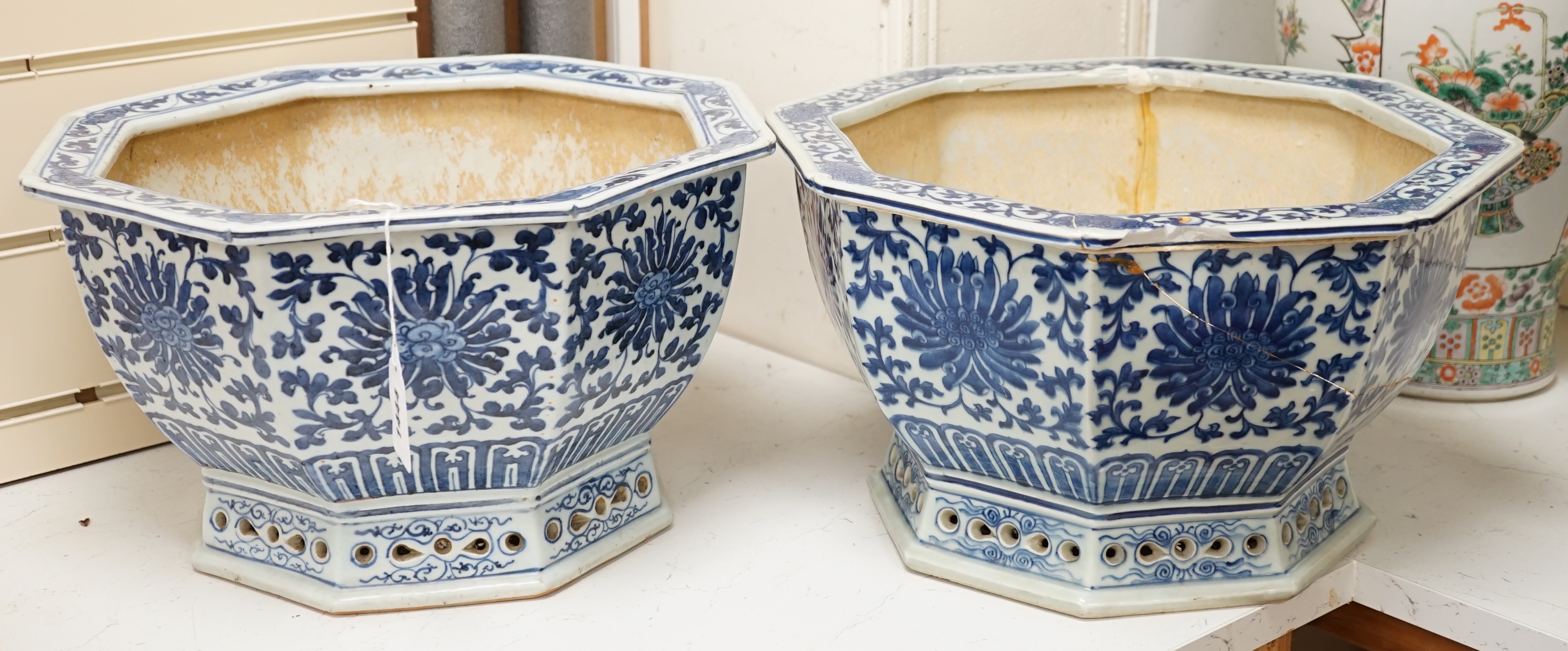 A pair of Chinese octagonal blue and white planters, 37.5cm wide